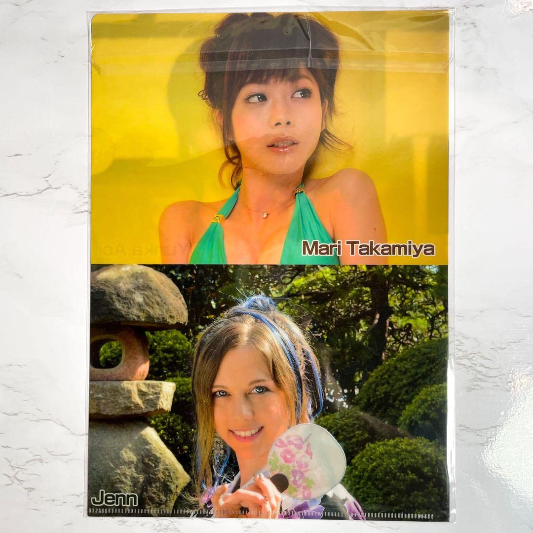 Amazon.co.jp: 蒼井ゆりか・黒沢咲サイン色紙＆クリアファイルセット